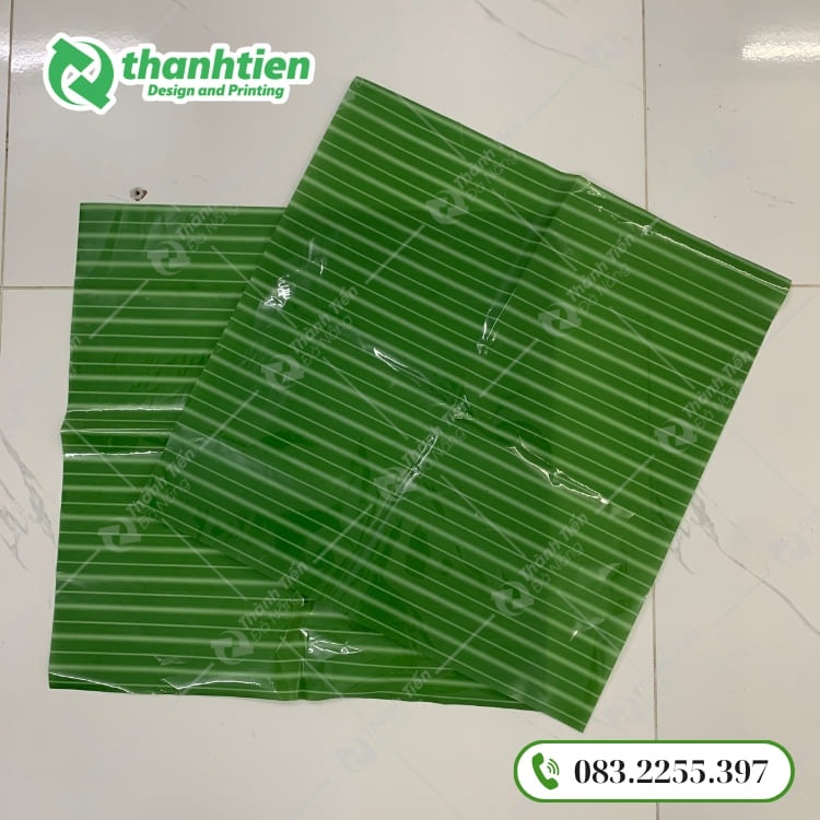 Lá chuối giả dạng tấm nhỏ