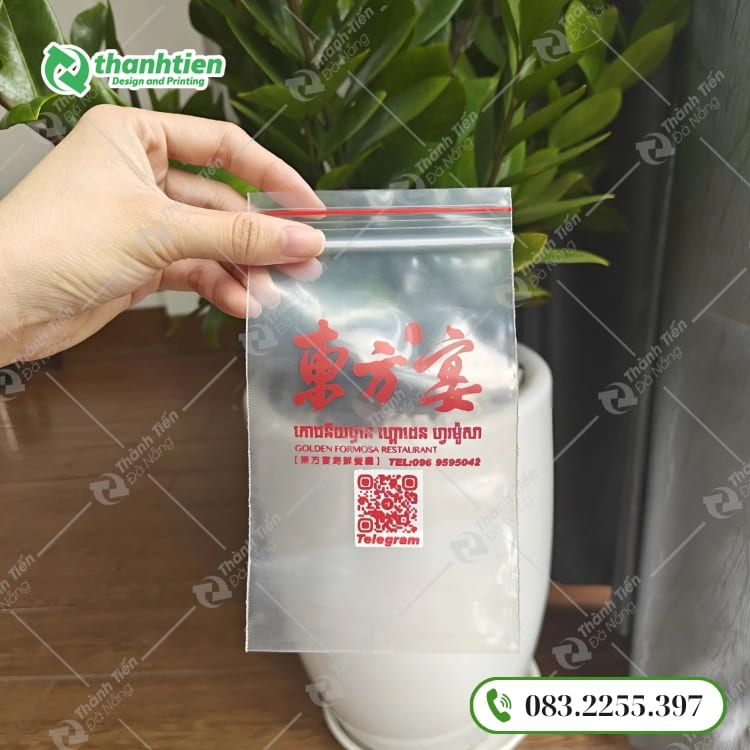 Túi zip chỉ đỏ có in ấn đẹp mắt